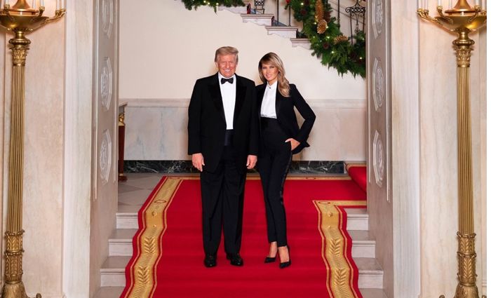 Trump çiftinden Beyaz Saray’da son Noel kutlaması
