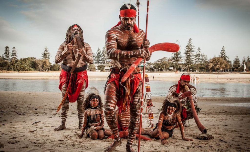 Avustralya’da milli marş Aborijinler için “biriz ve özgürüz” olarak değiştirildi