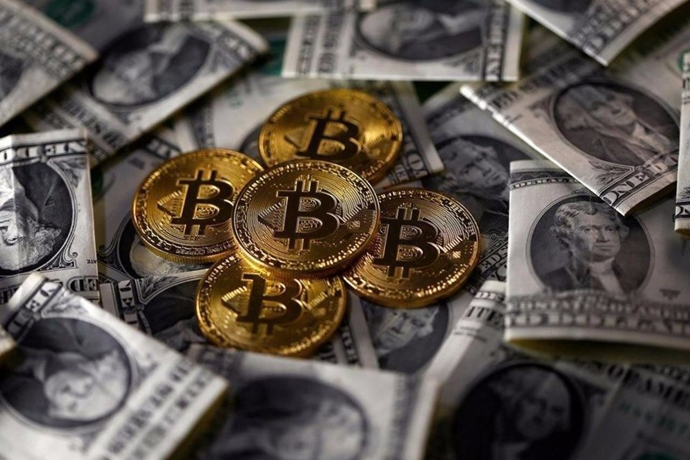 Bitcoin’den 62 bin dolarlık tarihi zirve