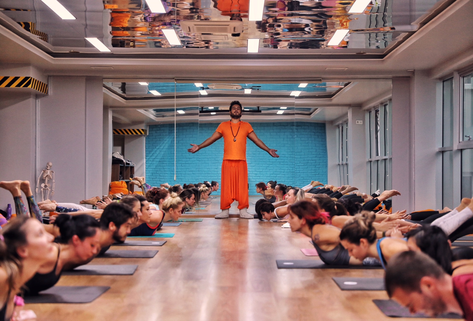YogaKioo, yoga öğrenmeyi eğlenceli bir aktiviteye dönüştürüyor.