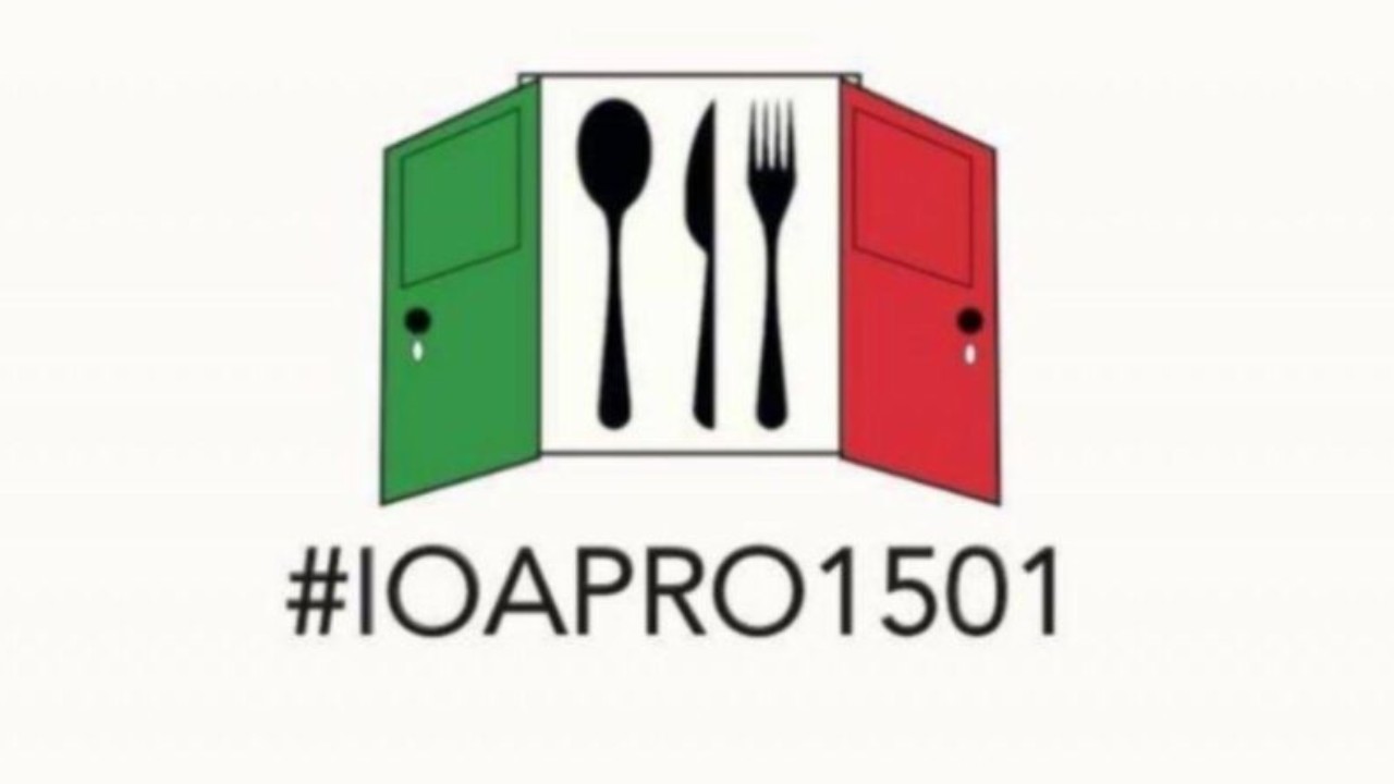 İtalya'da restoran sahiplerinden ''#ioapro'' sivil itaatsizlik hareketi
