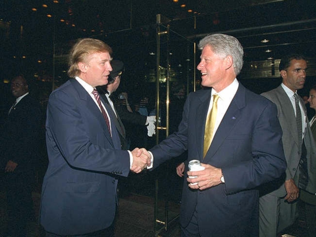 Donald Trump ve Bill Clinton’ın Jeffrey Epstein’da kasetleri olduğu iddia edildi.