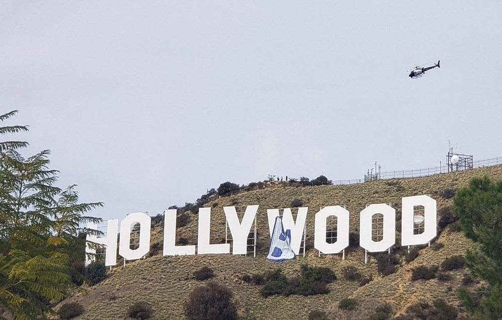 Hollywood tabelasını ”Meme Kanseri”ne dikkat çekmek için değiştirmek istediler