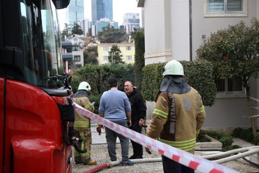 Cem Yılmaz’ın evinde yangın çıktı