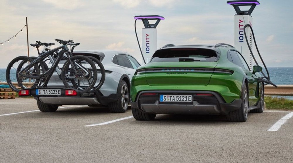 Porsche'den iki yeni elektrikli bisiklet