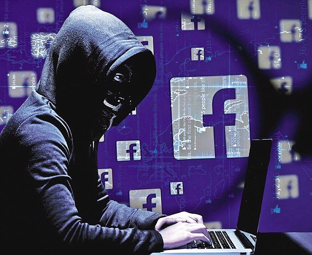 Facebook hacklendi. Kullanıcıların bilgileri sızdı