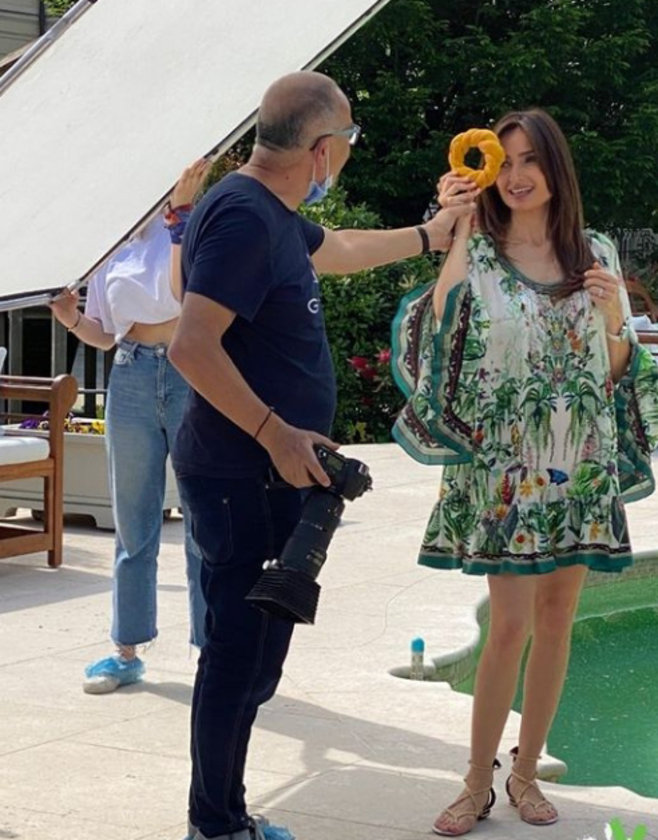 Aslıhan Koruyan Sabancı, yemek kitabı için poz verdi