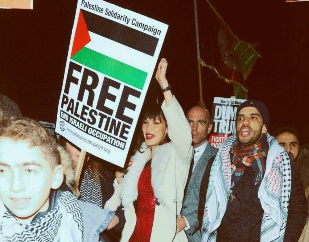 Bella Hadid, Özgür Filistin için İsrail'i protesto etti.