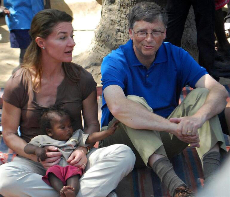Bill Gates'ten eşi Melinda'ya 3 milyar dolarlık hisse devri