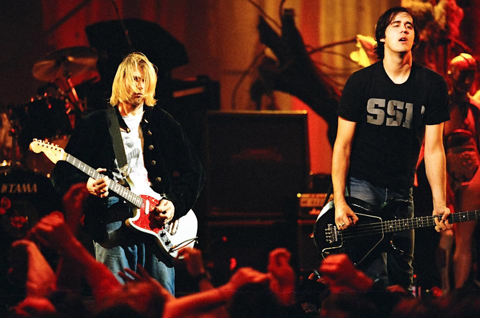 Kurt Cobain’in saç teli açık artırmada 14 bin dolara satıldı