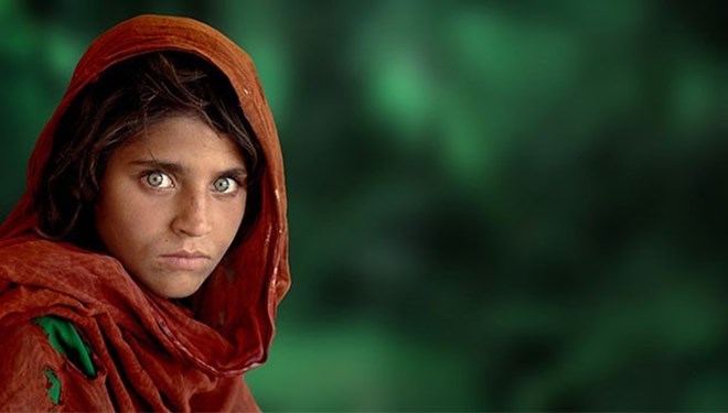 “Afgan Kızı” Şarbat Gula, ülkesini terk etti’