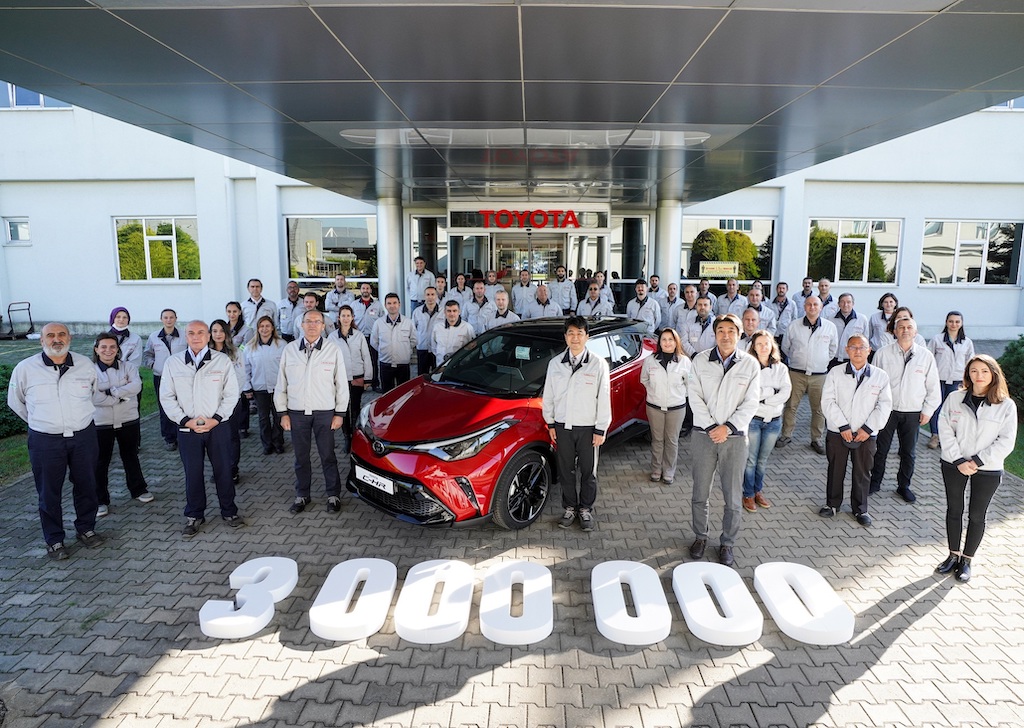 Toyota Otomotiv Sanayi Türkiye, 3 milyonuncu araç olan C-HR modelini banttan indirdi.