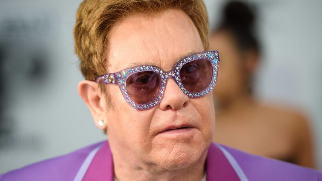 Elton John’un 90 milyon dolarlık özel jeti havada arızalandı