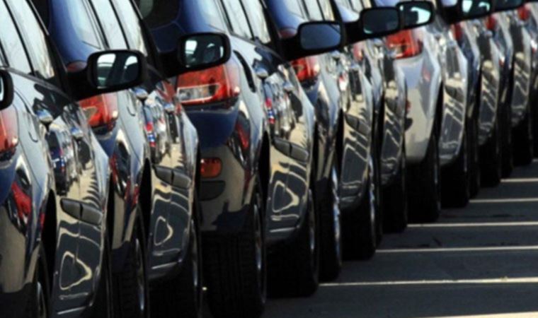 Otomobil satışlarındaki düşüş devam ediyor