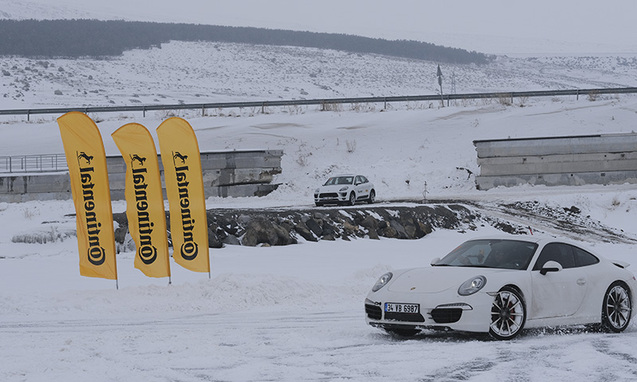 Porsche ve Continental‘den Çıldır Gölü‘nde   Etkileyici Performans