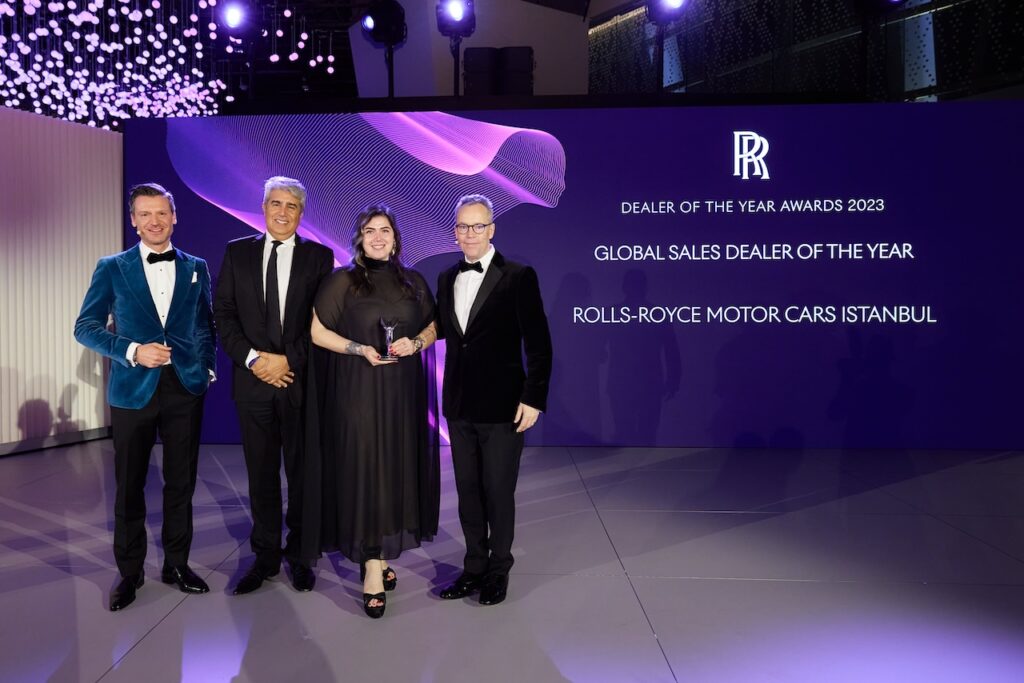 Global yılın bayisi ödülü Rolls-Royce Motor Cars İstanbul’un oldu.