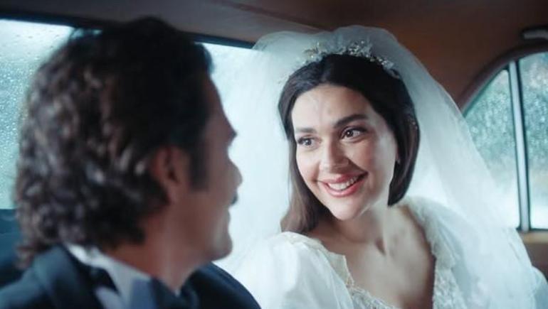 Bergüzar Korel'in Nostaljik Gelinliği