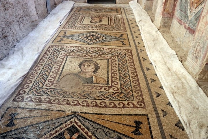 Zeugma Antik Kenti'nde Restorasyon Çalışmaları ve Turizme Kazandırma Süreci