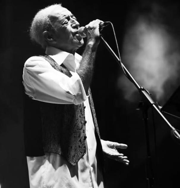 Edip Akbayram Kimdir?
