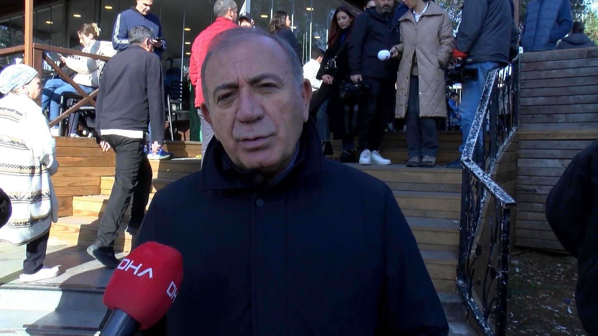 Edip Akbayram Hastaneye Kaldırıldı: Sağlık Durumu Ciddi