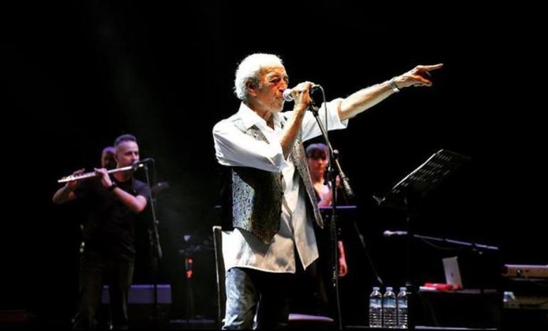 Edip Akbayram Hastaneye Kaldırıldı