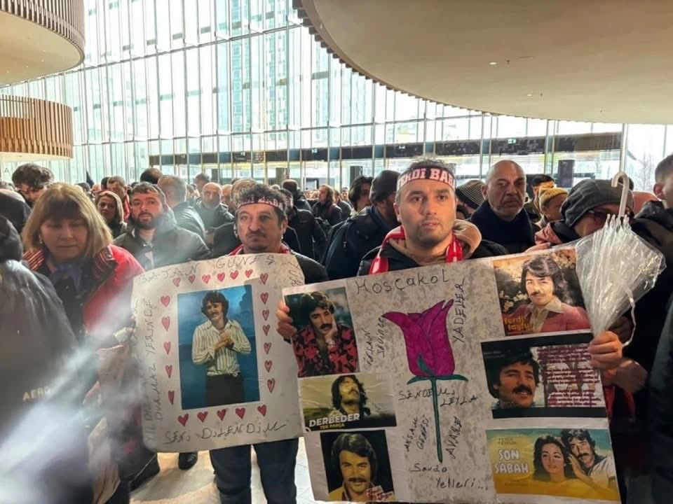 Ahmet Selçuk İlkan'ın Anıları