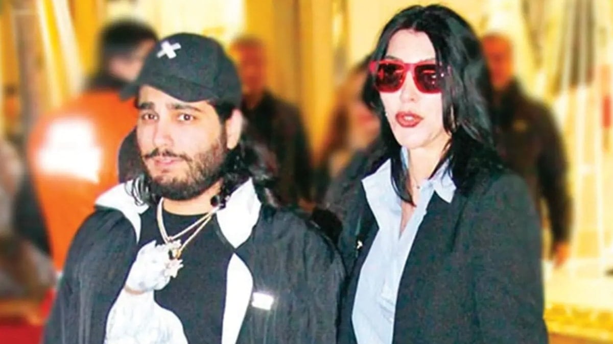 Hande Yener, Hülya Avşar'ın Programında İlişkisini Açıkladı