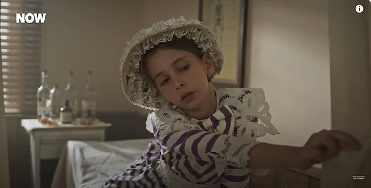 Hazal Kaya'nın Yeni Projesi ve Yangın Skandalı