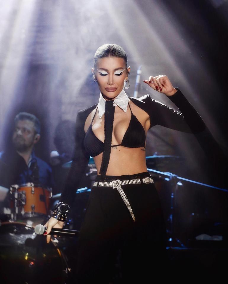 İrem Derici'nin Kaza Sonrası Sağlık Durumu Açıklandı