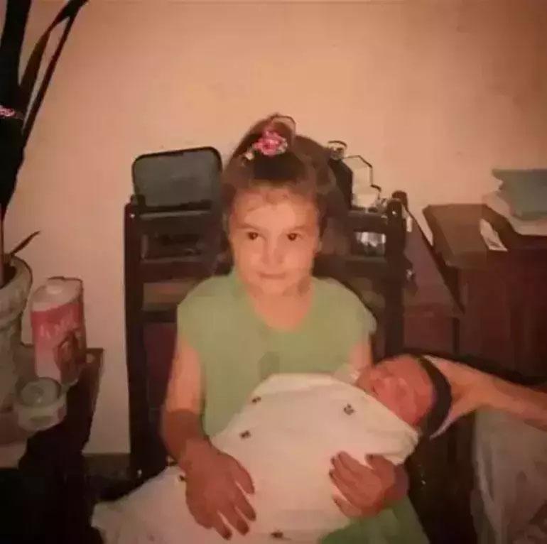 Ünlü İsimlerden Nostaljik Paylaşımlar: Geçmişe Yolculuk