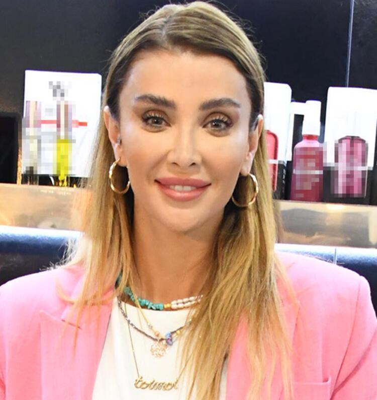 Özge Ulusoy, Instagram Filtre Uygulamasını Değerlendirdi