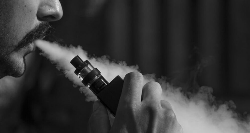 Elektronik sigara kullananlara makûs haber