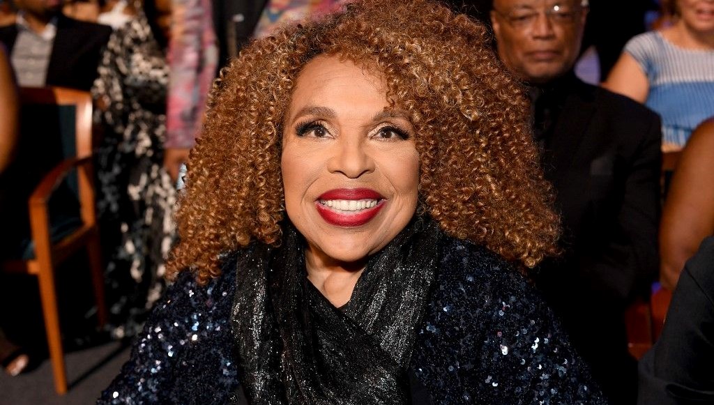 Grammy ödüllü müzikçi Roberta Flack hayatını kaybetti