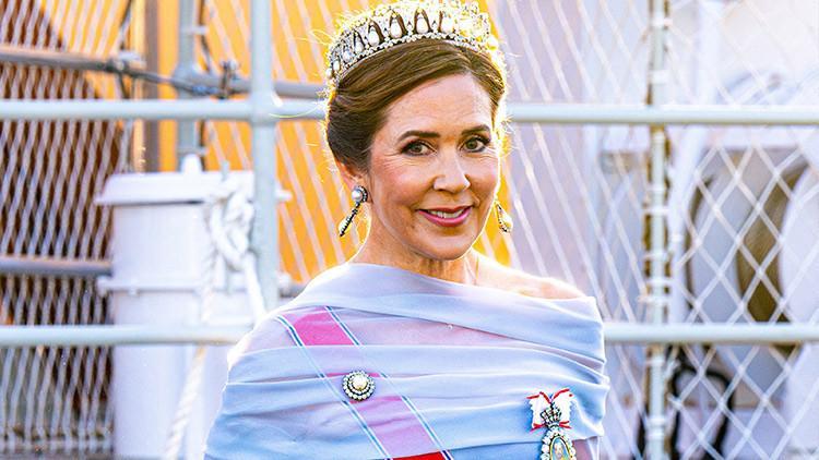 Kraliyet sarayında panik… Kate’in yaşadıkları unutulmadı… Hüzünlü kraliçe ‘hastalık’ mazeretiyle ortadan kayboldu