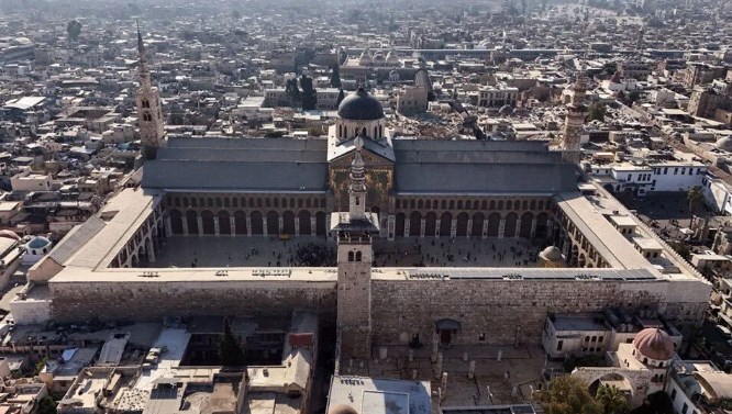 Bilal Erdoğan, Suriye lideri Ahmed Şara ile Şam’daki Emevi Camii’nde