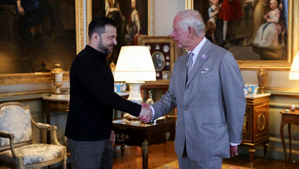Kraliyet ailesi ardında: Kral Charles’tan Zelenski’ye dayanak daveti