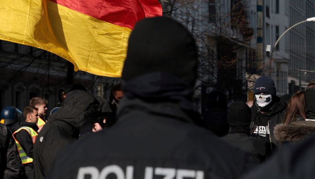 Berlin’de Türk market zincirinin şubelerine silahlı atak