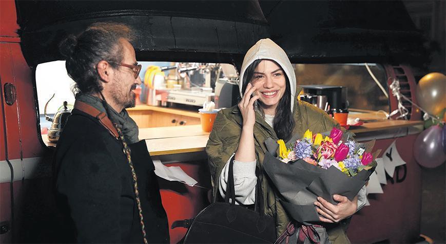 Demet Özdemir’e kıtalararası kutlama!