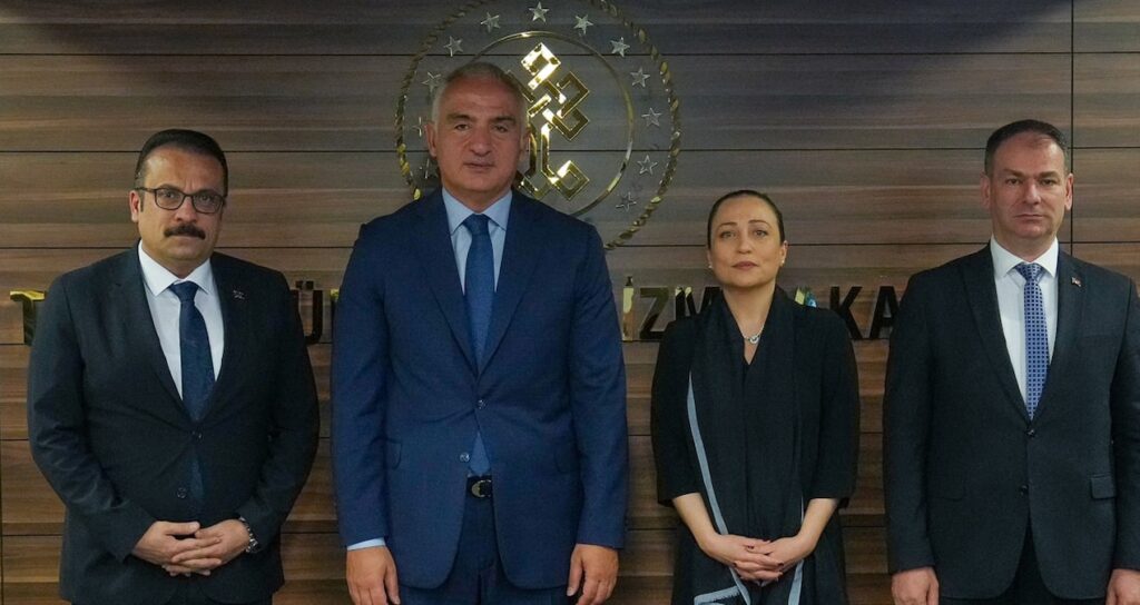 Bakan Ersoy: 7 yılda  8 bin 967’si ilişkin olduğu topraklara getirildi