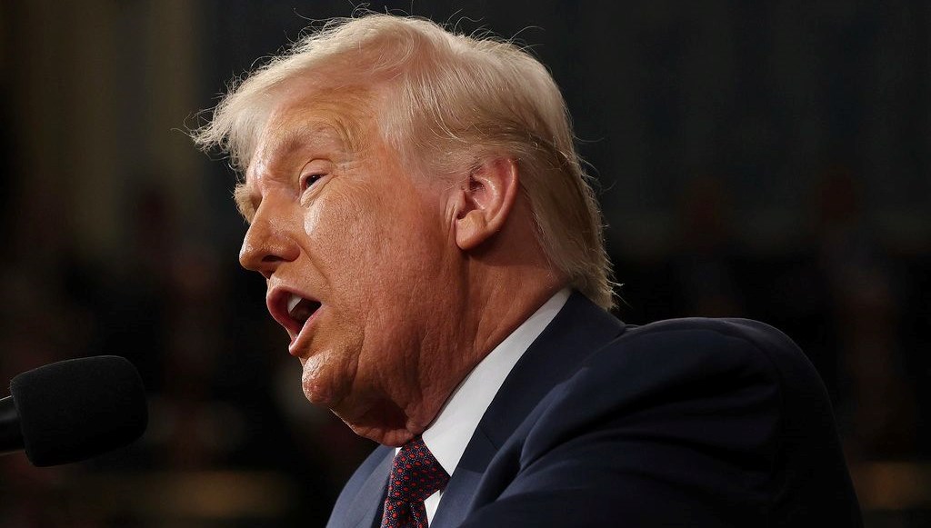 Trump’ın büyük planı: Birtakım ülkelerin vatandaşları ABD’ye alınmayacak!