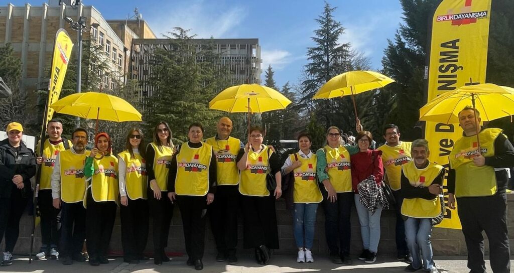 Aile Sıhhati Merkezi çalışanları Tıp Bayramı’nda iş bıraktı