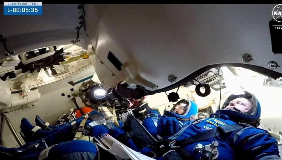 9 ayın akabinde dönüş seyahati başladı: Astronotlar ISS’ten ayrıldı!