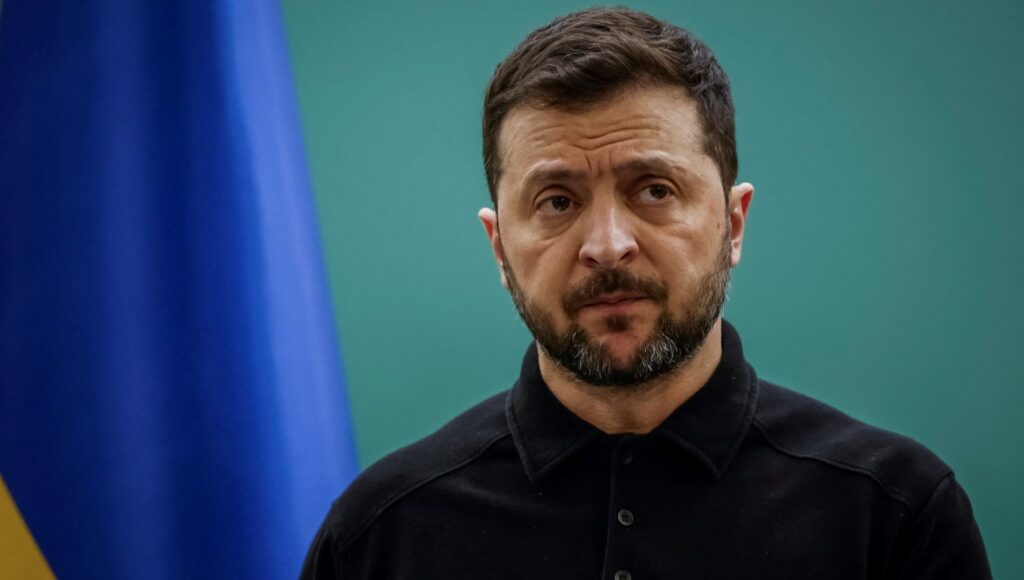 Eski Ukrayna lideri Poroşenko’dan Zelenski’ye: “Ülkeyi diktatörlüğe sürükleyen mutsuz lider”