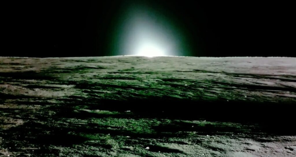 NASA, Ay’da gün batımı fotoğrafı paylaştı