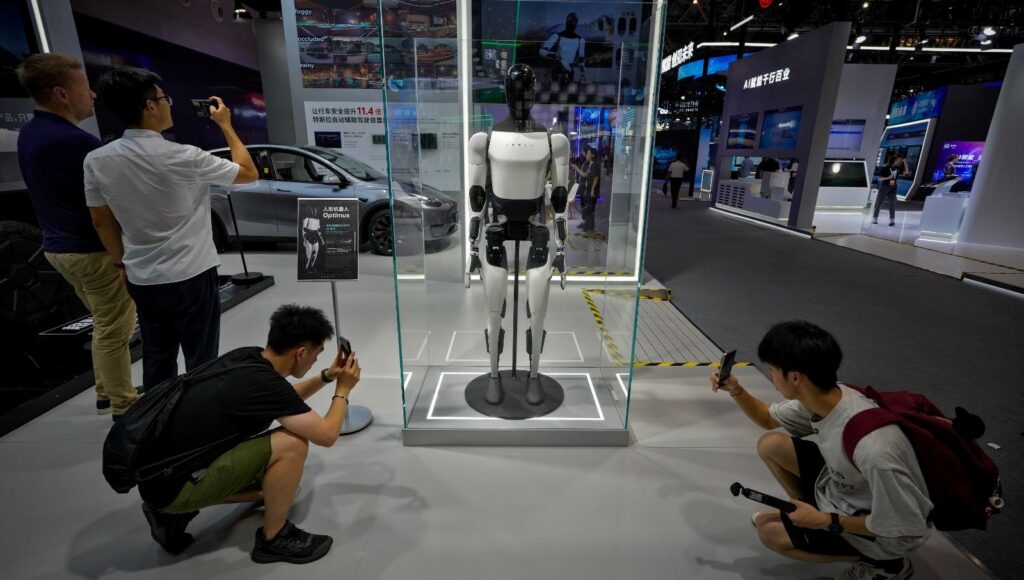 Robotları üzen ticaret savaşı: ABD-Çin tansiyonu Optimus’u vurdu