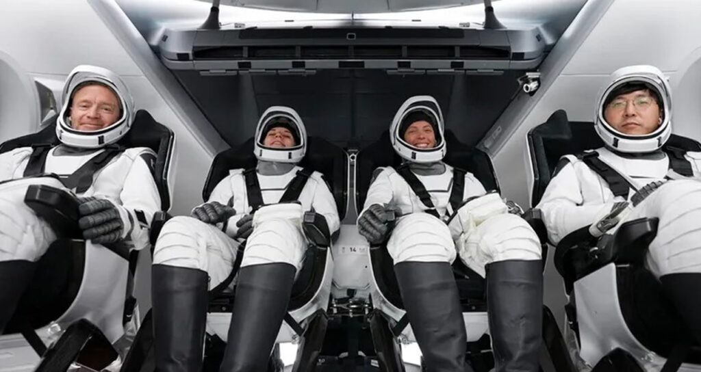 SpaceX’in uzay yolcuları Dünya’ya döndü