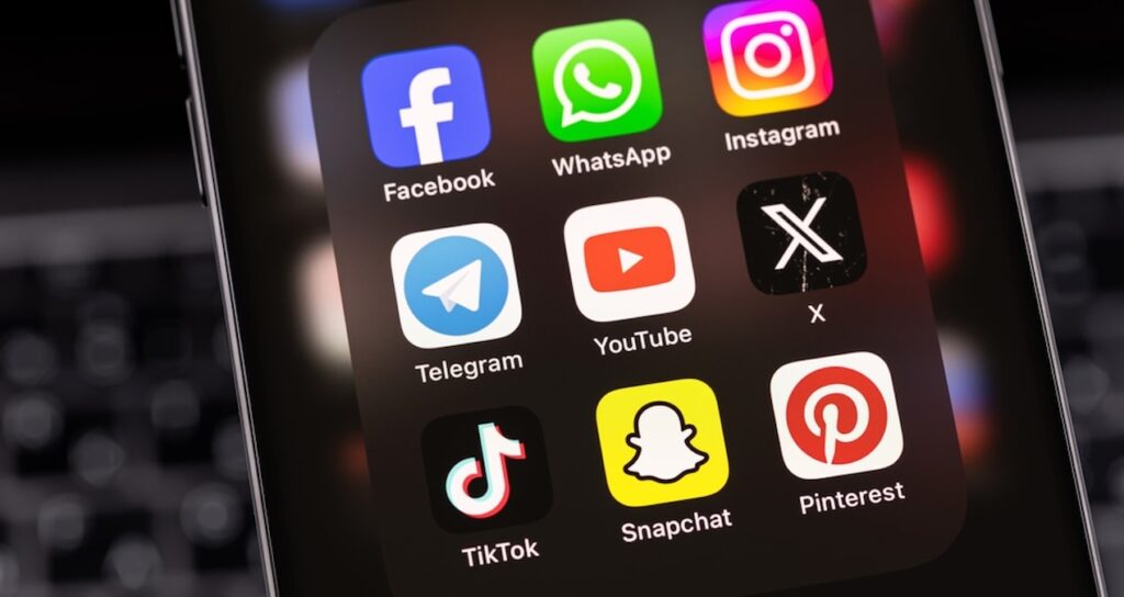 WhatsApp, Facebook, X, YouTube için yeni mecburilik: Uymayana para cezası verilecek
